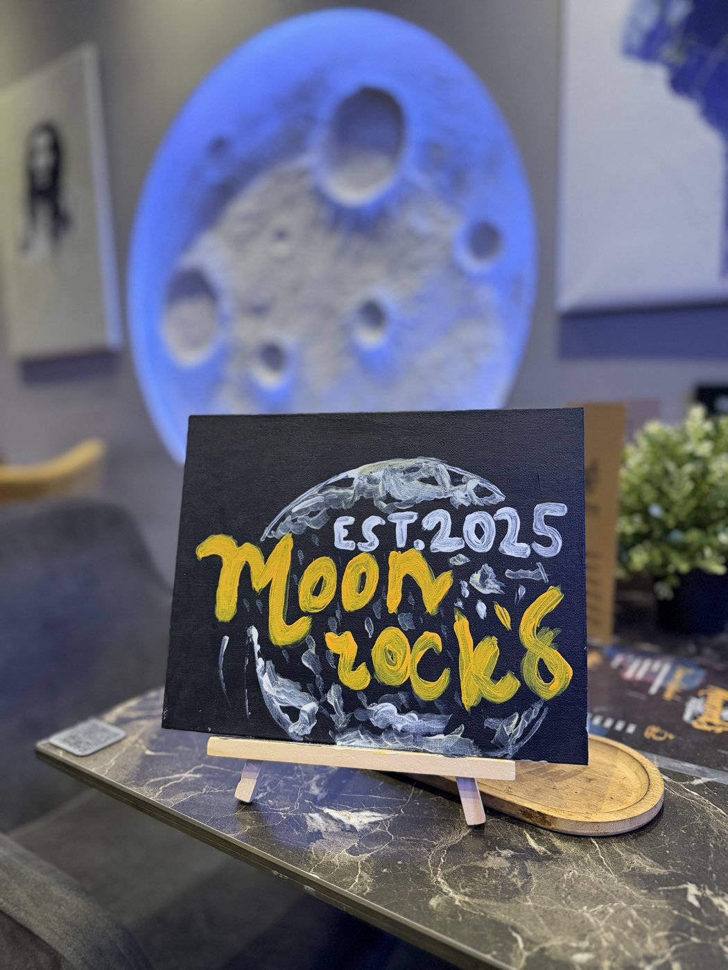 Moonrock's Lounge 3